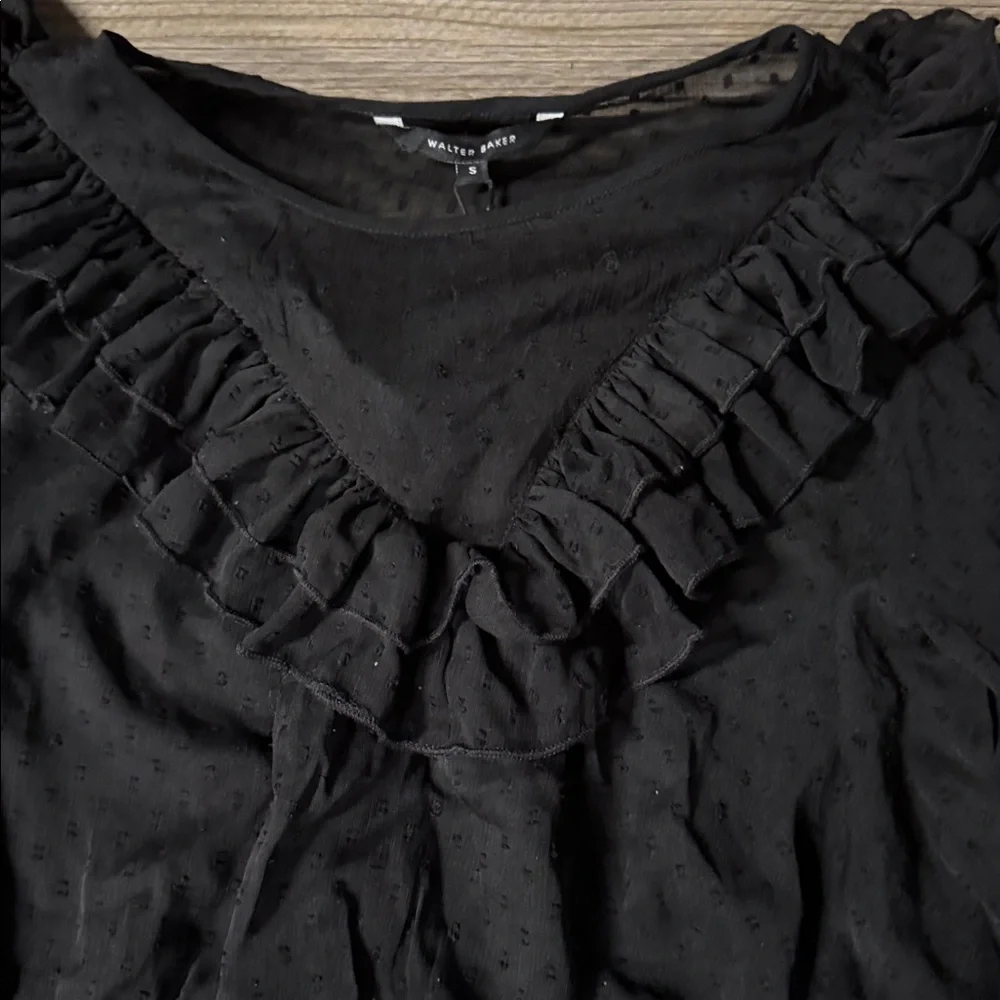 Walter Baker Elegant Black Ruffle Blouse Small corporate goth - Picture 3 of 4